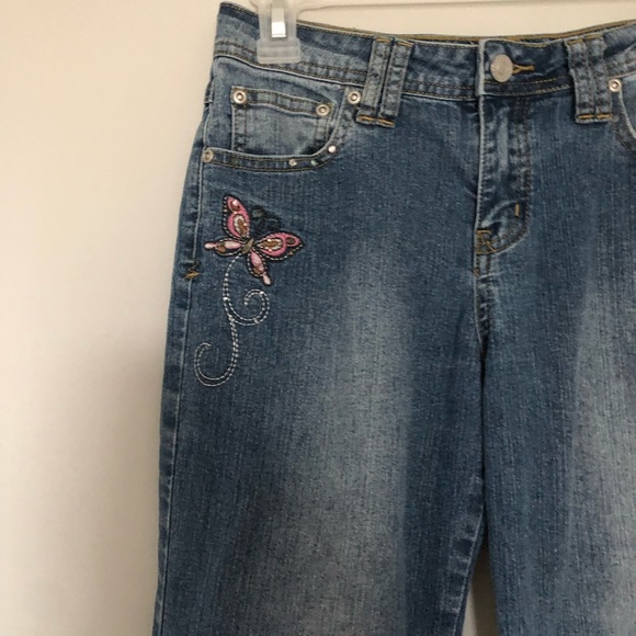 Low rise boot cut jeans with butterfly and flower embroidery - Picture 4 of 5